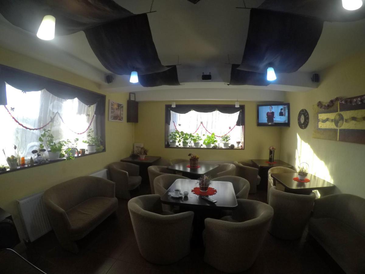 Pensiunea N.A.M Busteni Luaran gambar